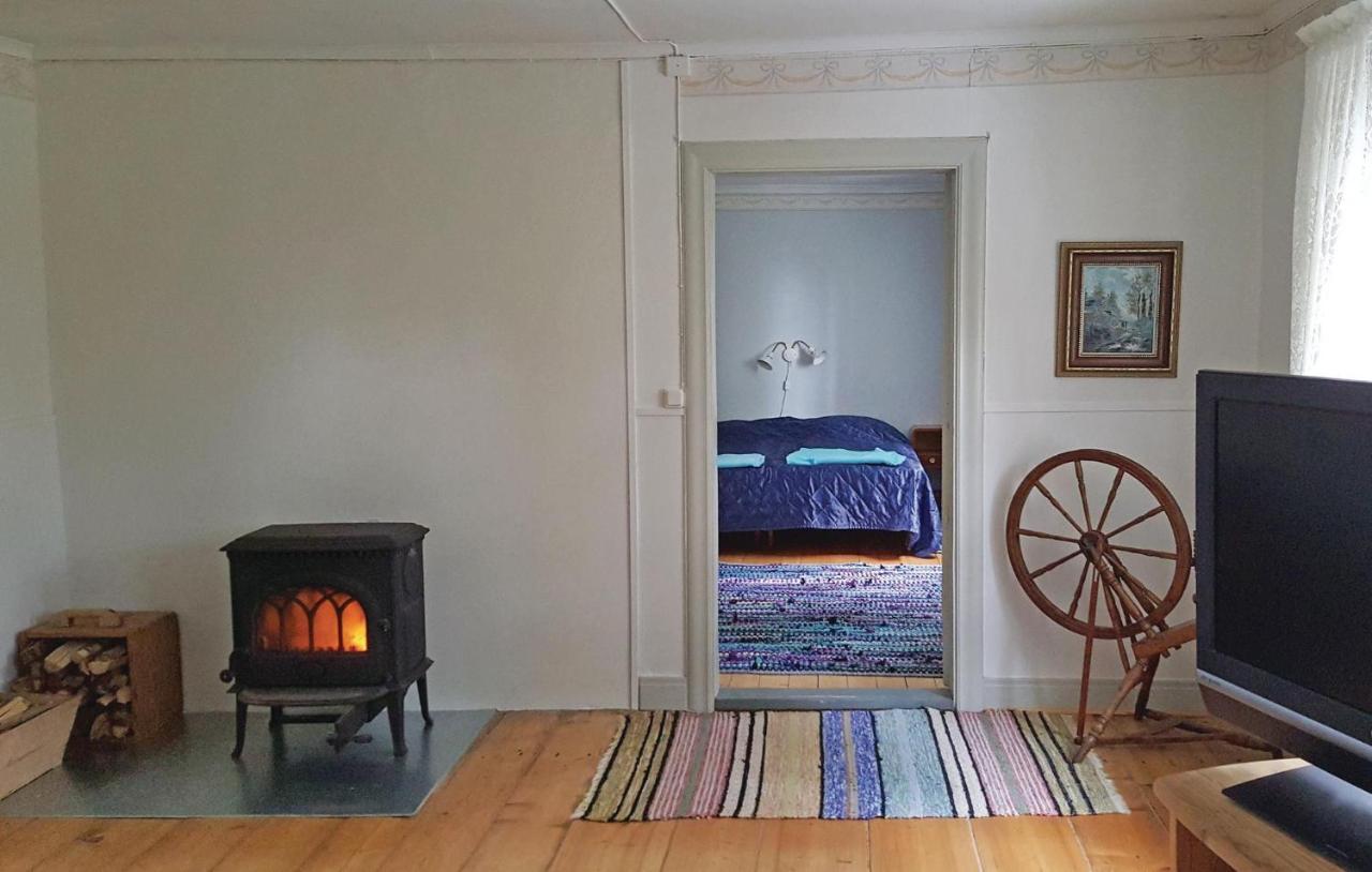 Holiday home Awesome In Falkoeping With Kitchen Broddetorp